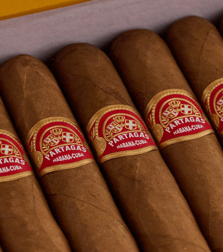 سيجار بارتاغاس ميل فلورز