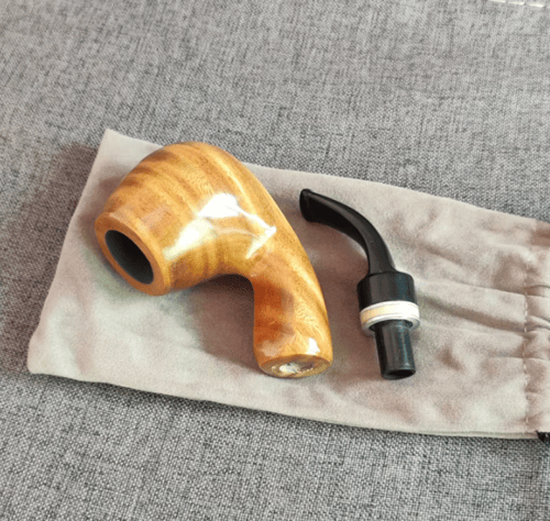 غليون من خشب الصندل