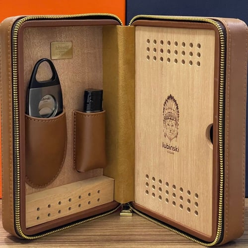 حقيبة جلدية حافظة للسيجار من شركة لوبنسكي