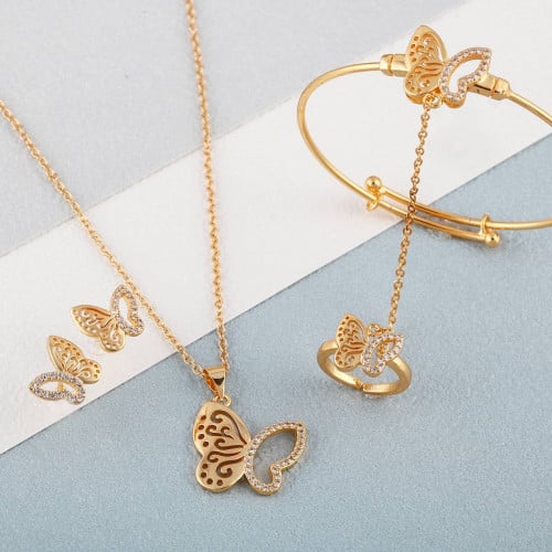 طقم أطفال تصميم فراشة