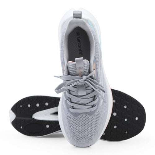 حذاء نسائي رياضي من باتونيا