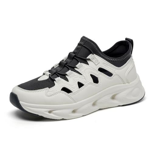 حذاء نسائي رياضي من باتونيا - أبيض و أسود