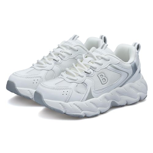 حذاء رياضي نسائي من باتونيا - أبيض و رمادي