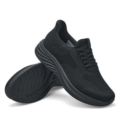 حذاء رجالي رياضي من باتونيا - اسود