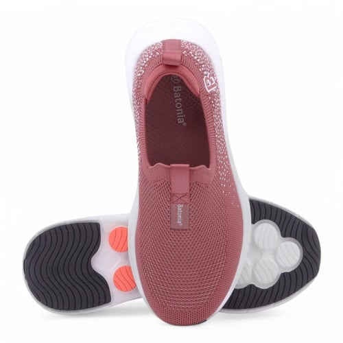 حذاء نسائي رياضي من باتونيا