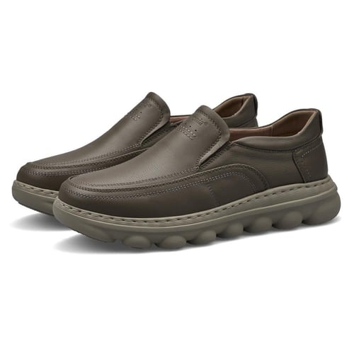 حذاء رياضي كاجوال من باتونيا - بني داكن