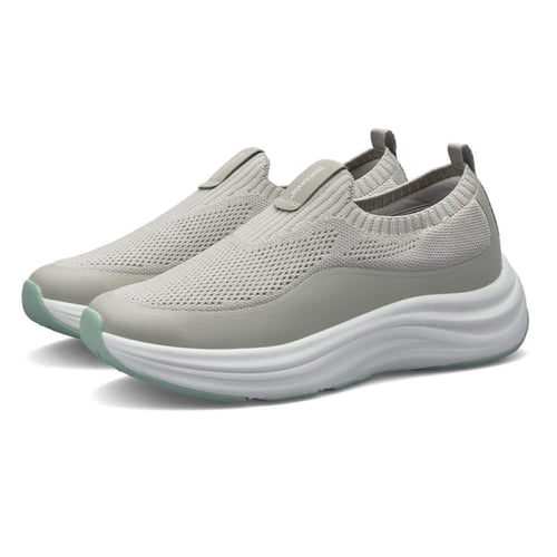 حذاء رياضي نسائي من باتونيا - بيج