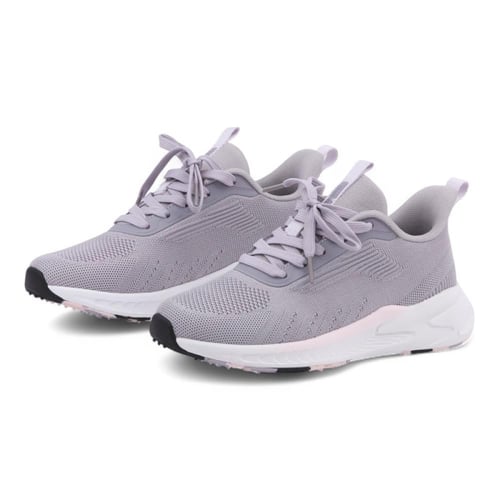 حذاء نسائي رياضي من باتونيا