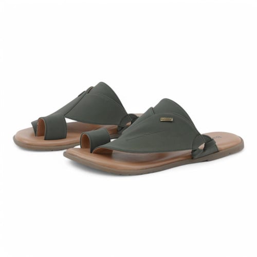 حذاء شرقي من باتونيا