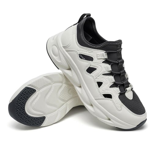 حذاء نسائي رياضي من باتونيا - أبيض و أسود