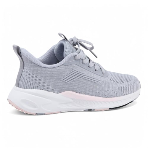 حذاء نسائي رياضي من باتونيا