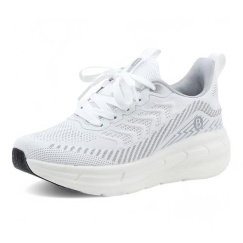 حذاء نسائي رياضي من باتونيا