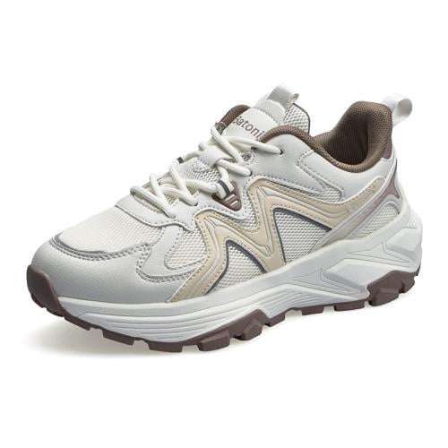 حذاء رياضي نسائي من باتونيا - أبيض وبيج