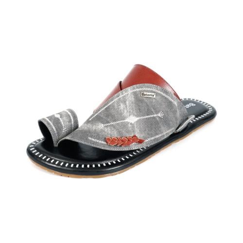 حذاء رجالي شرقي من باتونيا - رمادي واسود