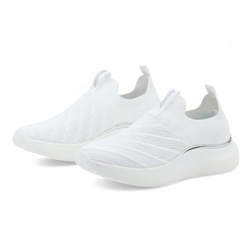 حذاء نسائي رياضي من باتونيا