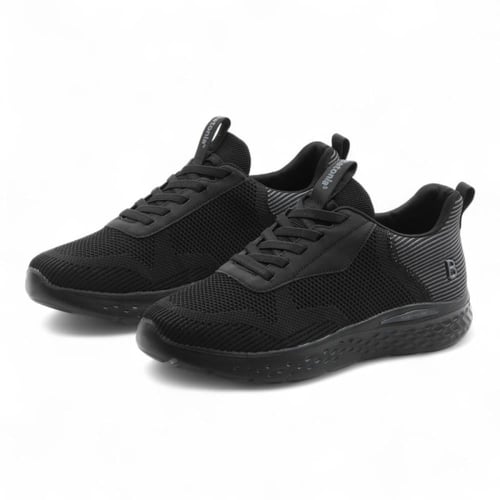 حذاء رياضي من باتونيا - أسود