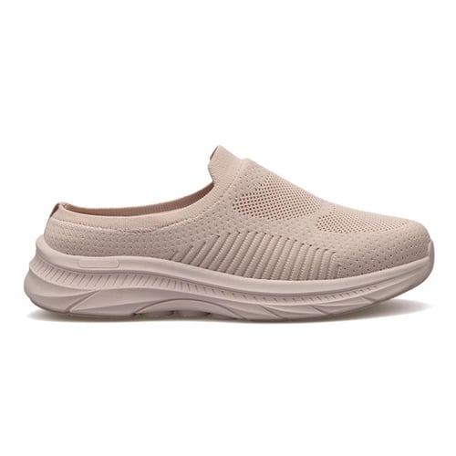 حذاء رياضي نسائي من باتونيا - وردي غامق