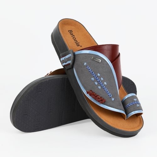 حذاء شرقي من باتونيا