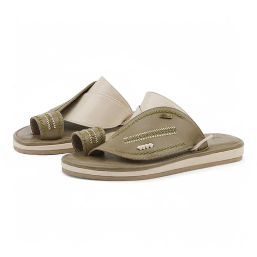 حذاء شرقي من باتونيا