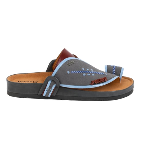 حذاء شرقي من باتونيا