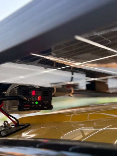 عربة جولف كهربائية بالطاقة الشمسية بطارية ليثيوم