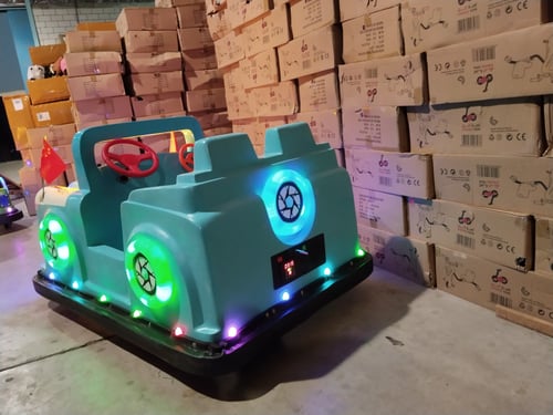 سيارة كلاسيكية ملاهي