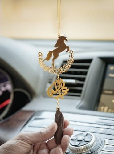 تعليقة الخيل و كسرة العود كتابة حسب طلبك