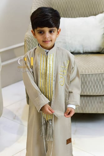 دقله مع الشال بالاسم من غرزات