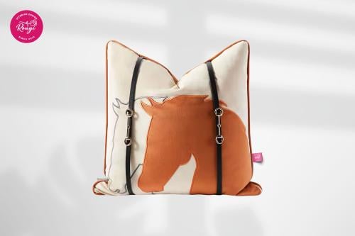 وسادة 45X45 فاخرة بتصميم الحصان – مخمل جملي مع إكس...