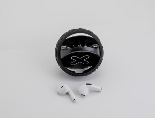 منصة شحن لاسلكي وسماعة وماج سيف من اكس لورد