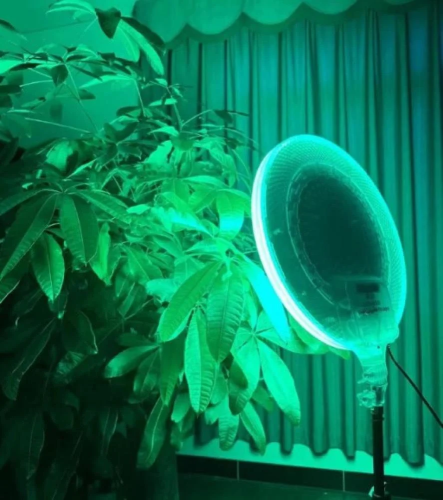 مصباح اضاءة مع ستاند RGB LED CS-2600