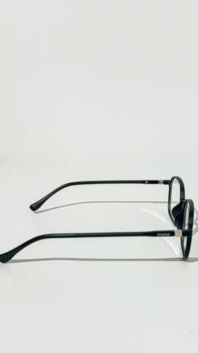 نظارة طبية شمسية (كلبس) بلاستيك رقم الموديل 2307AC...