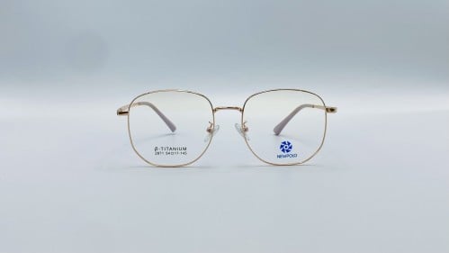 نظاره طبية هندسية من التيتانيوم اللون ذهبي رقم الم...