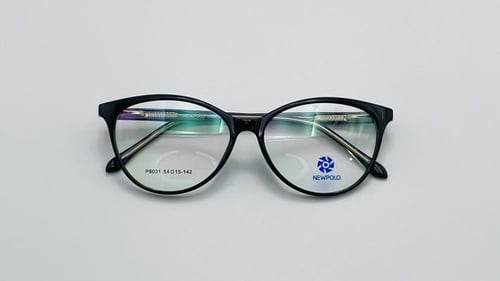 نظاره طبية عين القطة (كات اي) من البلاستيك اللون أ...