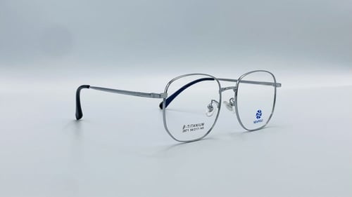 نظاره طبية هندسية من التيتانيوم اللون فضي أسود رقم...
