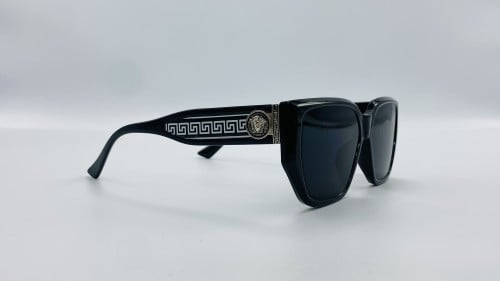 نظارة شمسية هندسية من البلاستيك اللون أسود رقم الم...