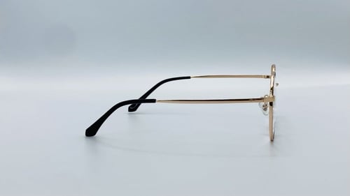 نظاره طبية دائرية من التيتانيوم اللون ذهبي أسود رق...