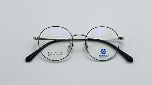 نظاره طبية دائرية من التيتانيوم اللون فضي أسود رقم...