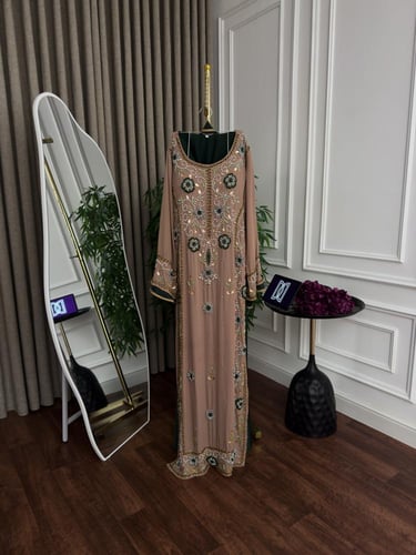 جلابية مع طرحة