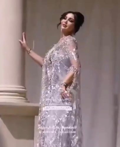 فستان مناسبات ثلاثة ألوان