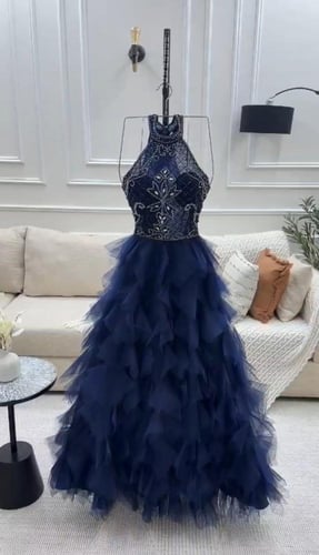 فستان سهرة ثلاث الوان