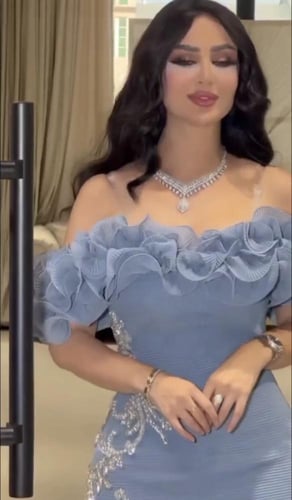 فستان سهرة ثلاث الوان