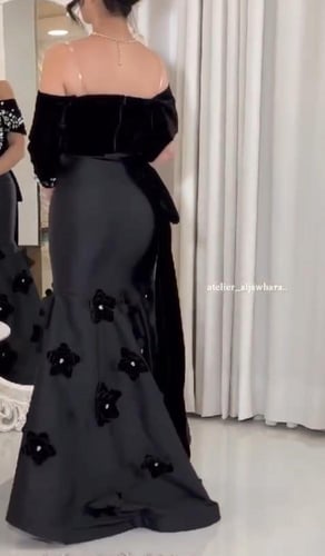 فستان سهرة مخمل