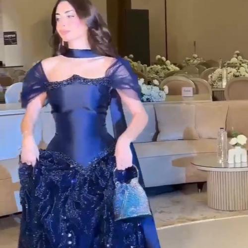 فستان سهرة أربعة ألوان