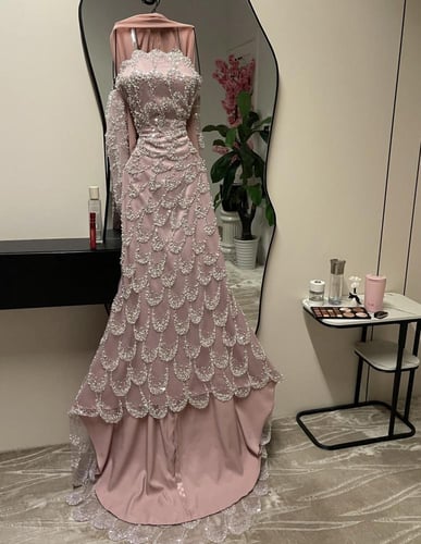 فستان سهرة خمس ألوان