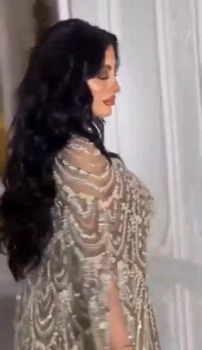 فستان سهرة ثلاثة ألوان