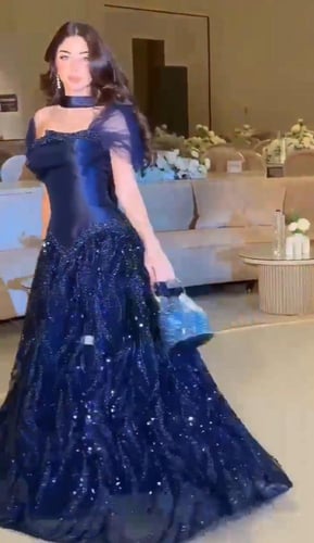 فستان سهرة أربعة ألوان