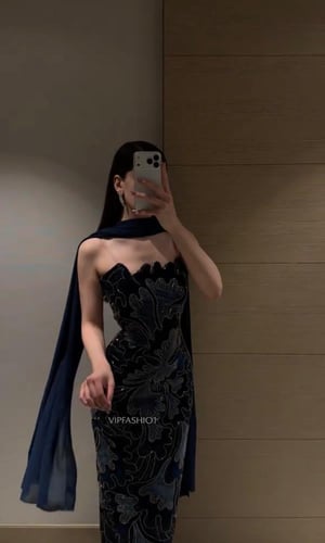 فستان سهرة لونين مخمل