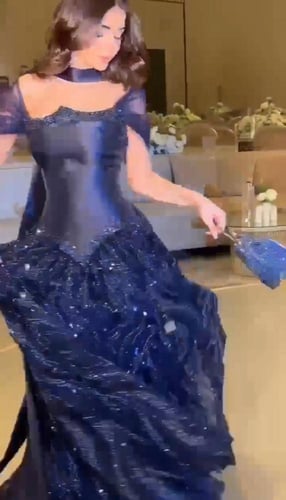 فستان سهرة أربعة ألوان