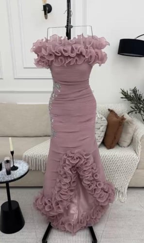 فستان سهرة ثلاث الوان